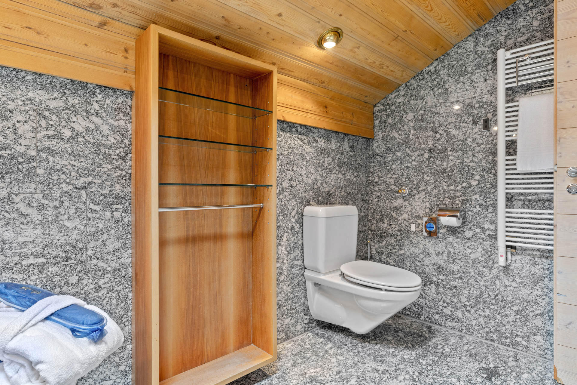 Chalet Suite Matterhorn Toilet - Grand Hotel Zermatterhof
