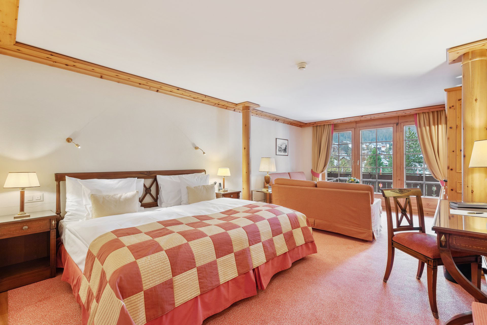 Classic Superior Double Room Bedroom - Grand Hotel Zermatterhof