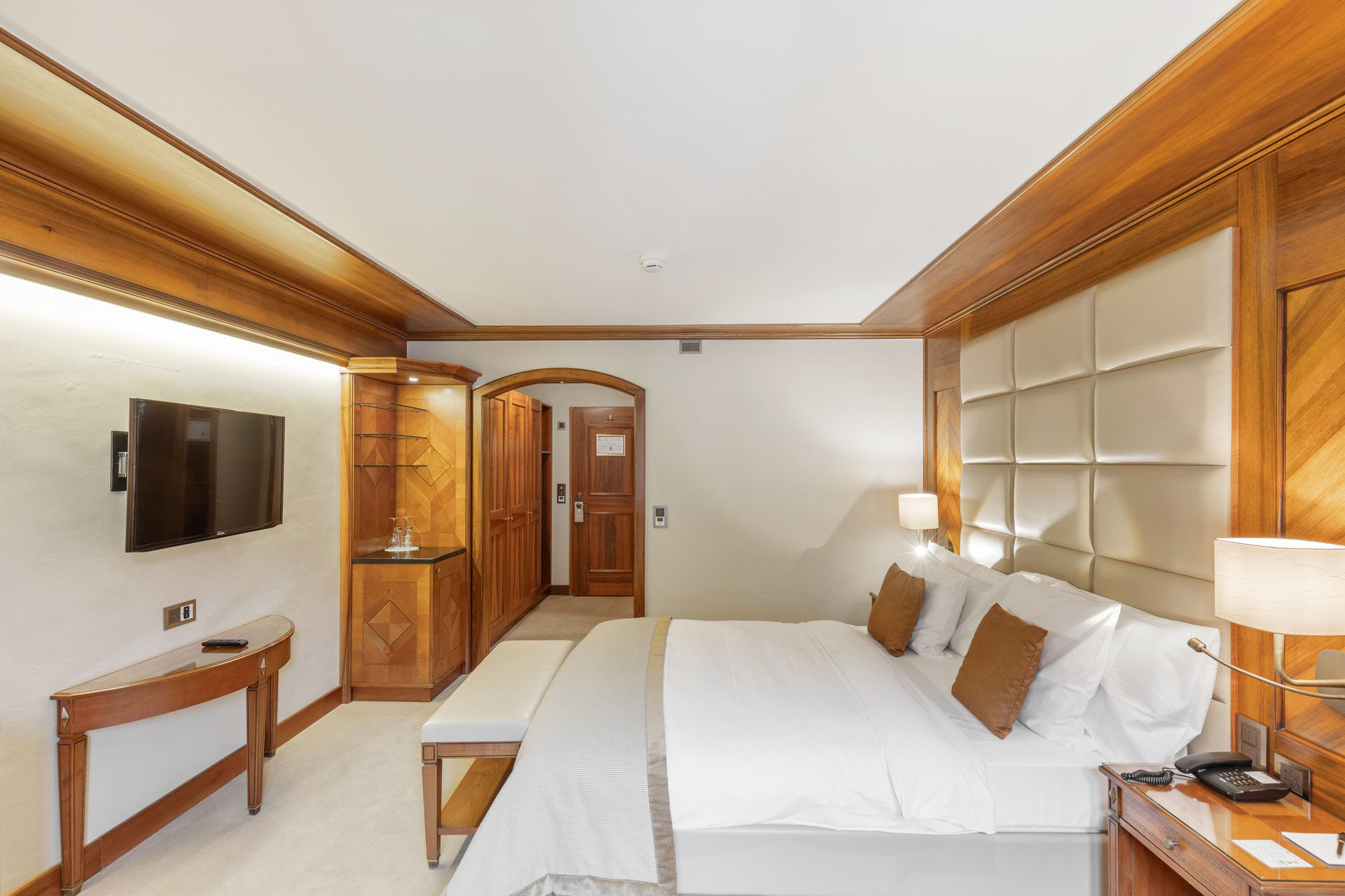 Single Room Bedroom Area - Grand Hotel Zermatterhof