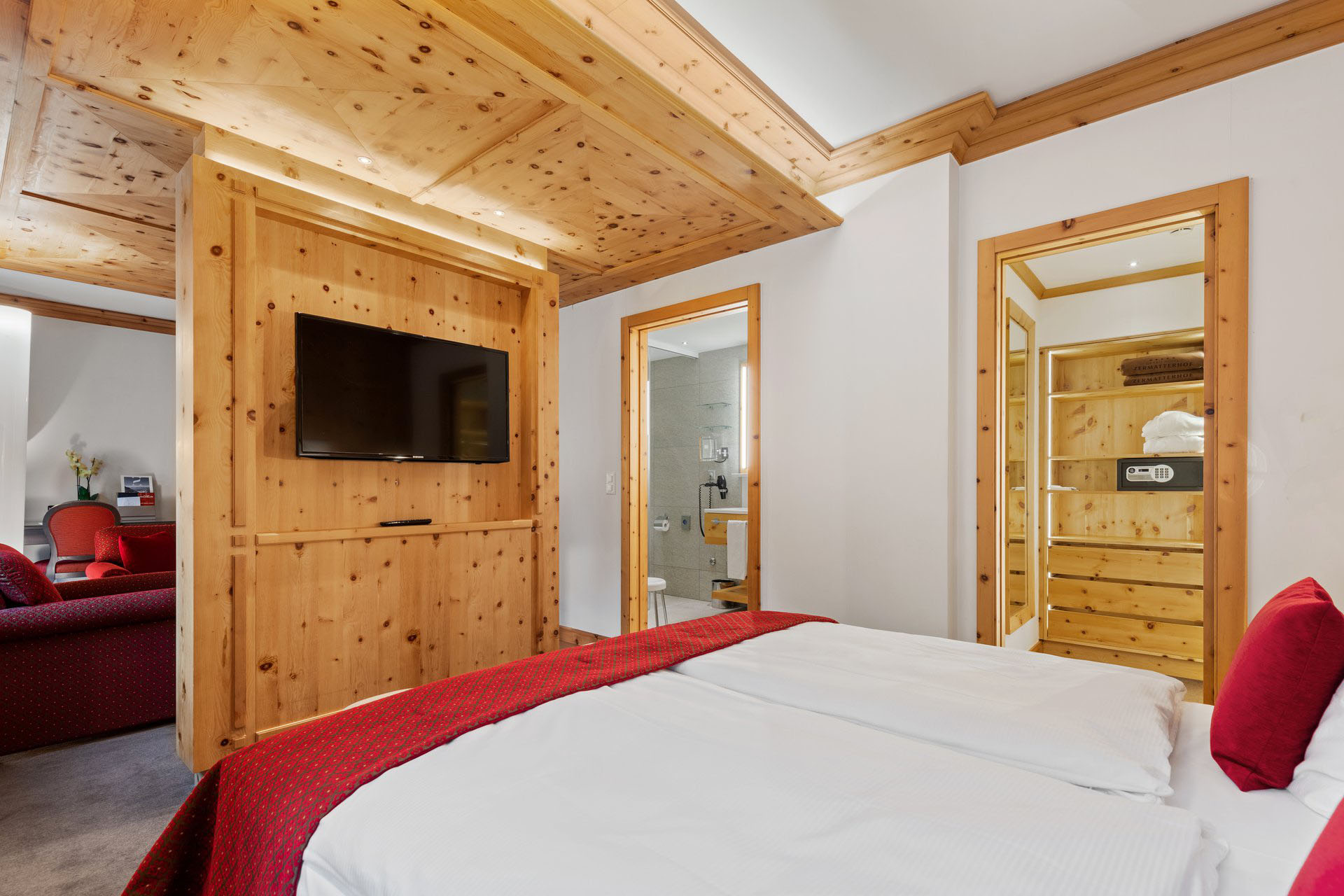 Superior One Bedroom Suite Matterhorn View Bedroom - Grand Hotel Zermatterhof